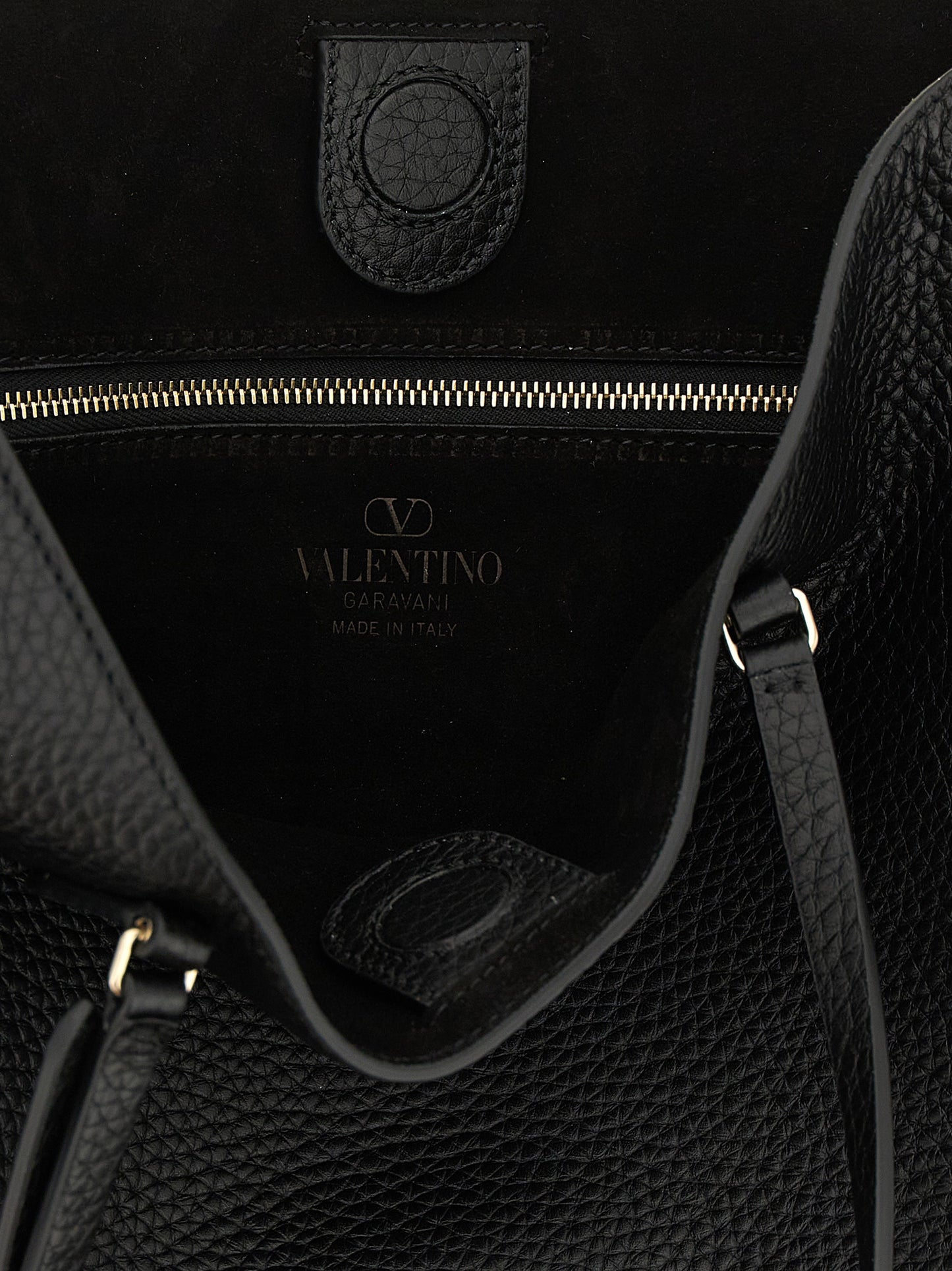 Rockstud Medium Tote Bag in Grained Leather