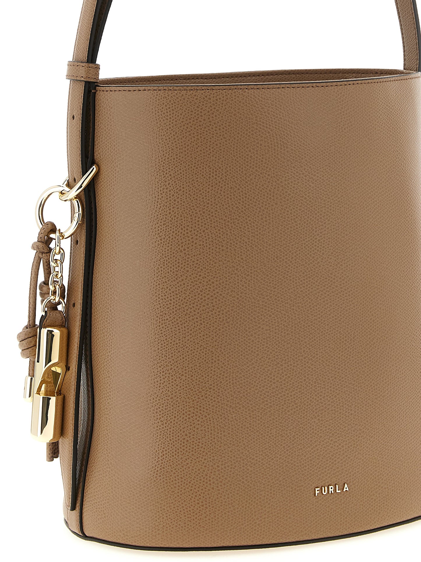 Roxie Bucket Bag in Grained Leather